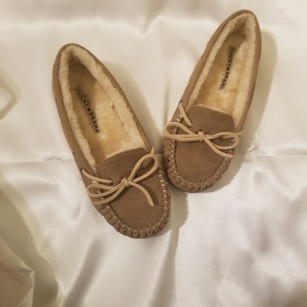 NWOT Moccasins
